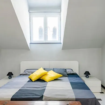 Altido Treetop Attic In The Old *